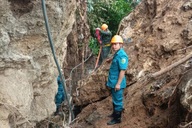 Nổ mìn khoan đá, mở đường vào 6 bản làng bị chia cắt