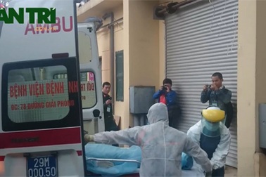 Diễn tập tiếp nhận ca nghi mắc Ebola tại Bệnh viện Nhiệt đới trung ương