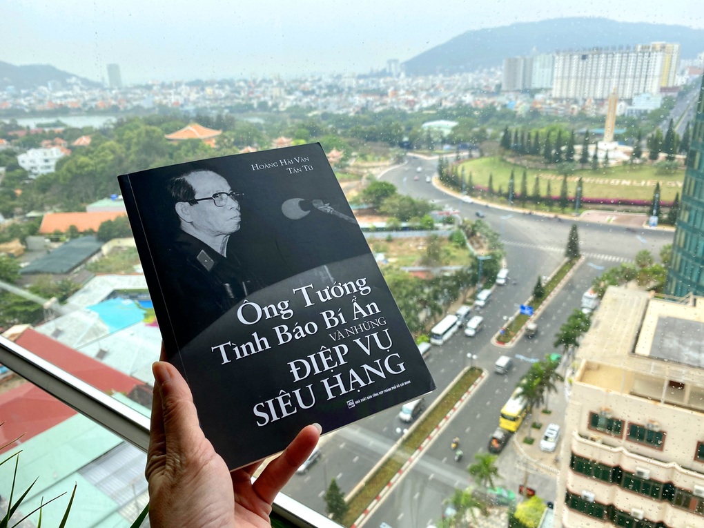 Ông tướng tình báo bí ẩn và điệp vụ siêu hạng - 4 Ông tướng tình báo bí ẩn và điệp vụ siêu hạng - 4