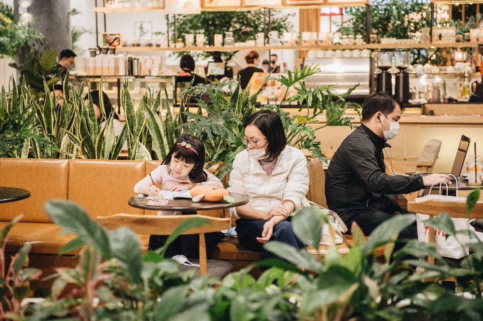 Aeon Mall Hà Đông mở cửa trở lại sau gần 1 tháng chung tay phòng chống dịch - 5 Aeon Mall Hà Đông mở cửa trở lại sau gần 1 tháng chung tay phòng chống dịch - 5