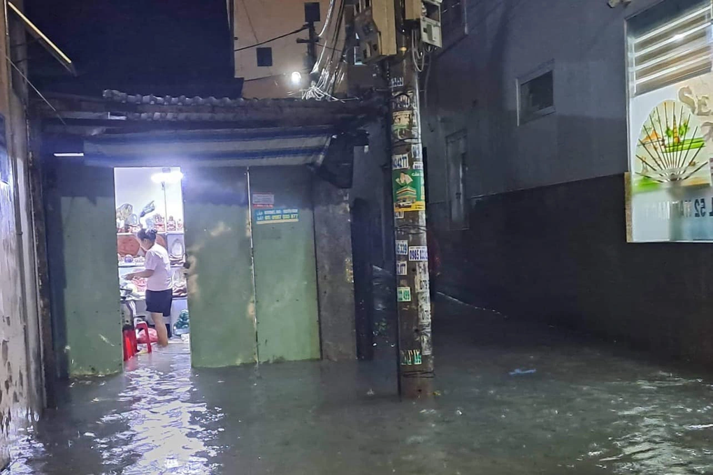 Khắc phục hậu quả lũ lụt chưa xong, Bình Định lại sắp hứng đợt mưa lớn - 1 Khắc phục hậu quả lũ lụt chưa xong, Bình Định lại sắp hứng đợt mưa lớn - 1