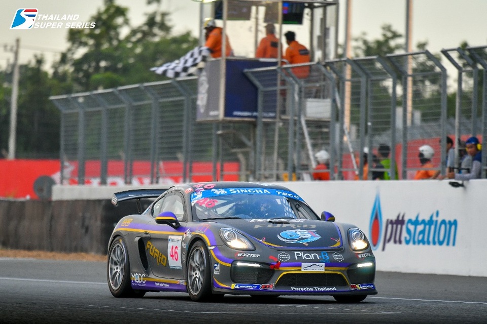Có gì ở những chiếc siêu xe độ tại Thailand Super Series trên đường đua F1 Hà Nội? - 5 Có gì ở những chiếc siêu xe độ tại Thailand Super Series trên đường đua F1 Hà Nội? - 5