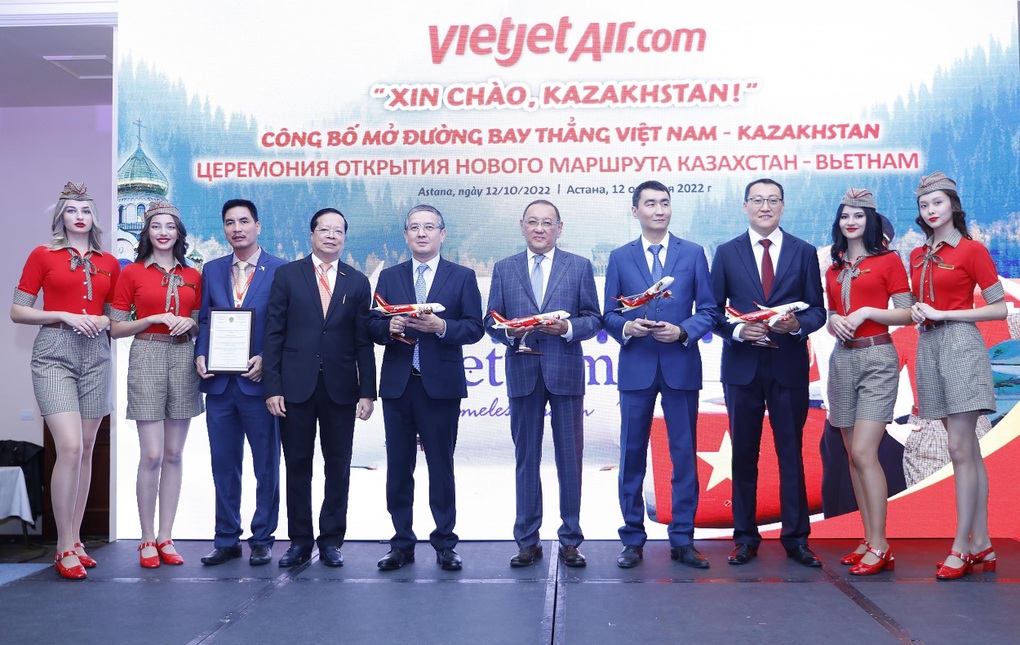 Vietjet mở đường bay thẳng tới Kazakhstan - 1 Vietjet mở đường bay thẳng tới Kazakhstan - 1