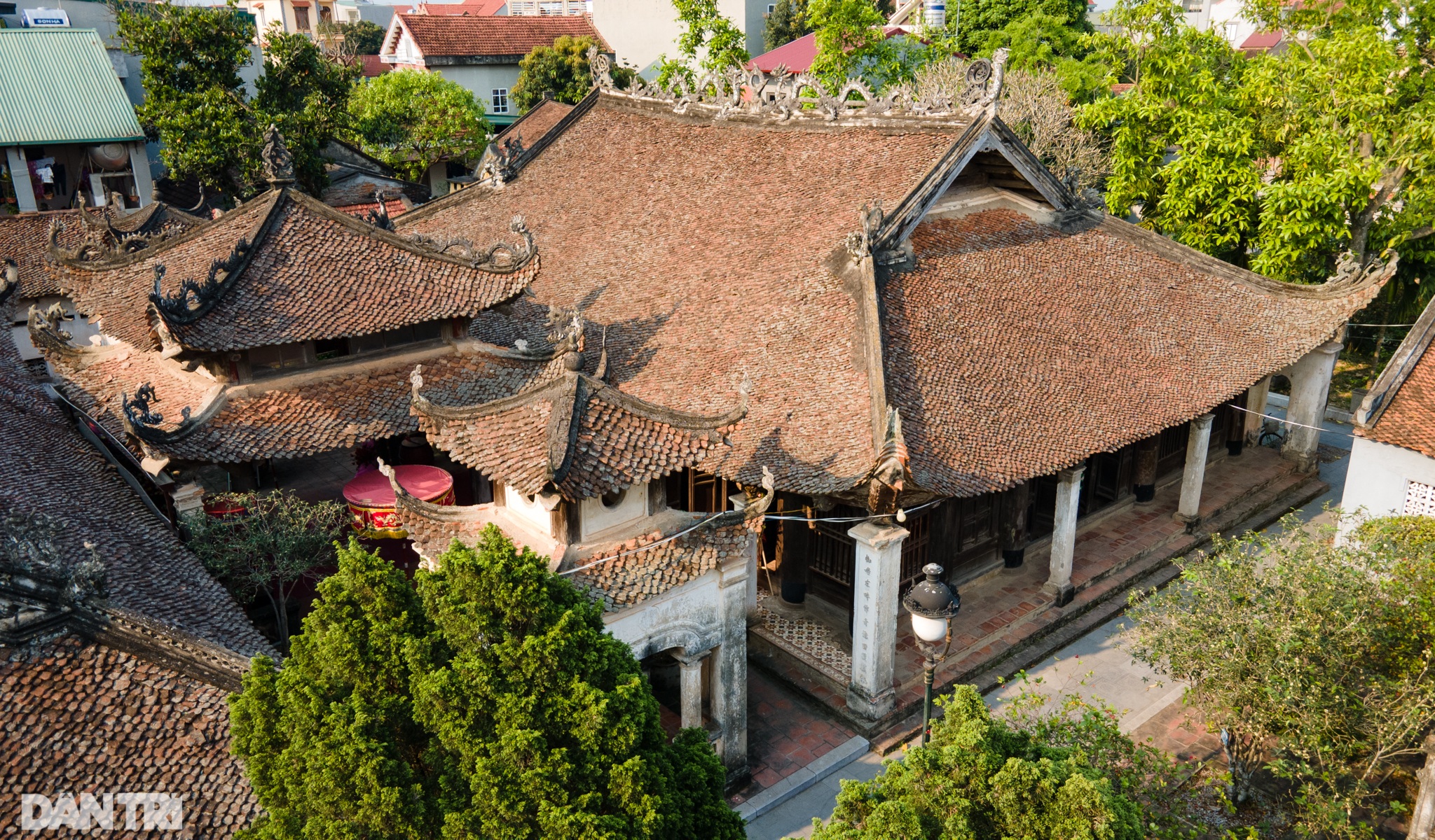 Chiêm ngưỡng vẻ đẹp cổ kính tại ngôi đình gần 400 tuổi nơi đất Tổ - 4 Chiêm ngưỡng vẻ đẹp cổ kính tại ngôi đình gần 400 tuổi nơi đất Tổ - 4