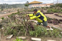 Thủ lĩnh đội thiện nguyện bật khóc vì gia sản tiền tỷ bị lũ cuốn ở Lâm Đồng