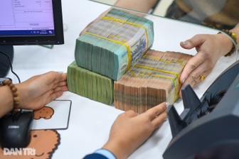 Chính phủ được chủ động dùng nguồn tích lũy để tăng lương và thu nhập