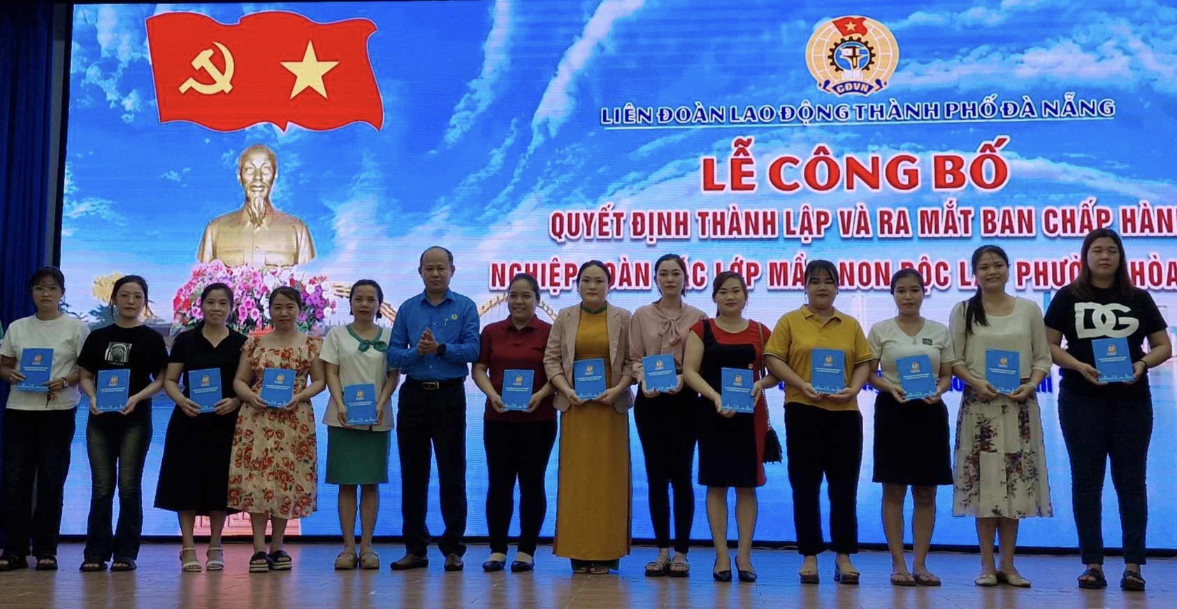 anh 2.jpg anh 2.jpg