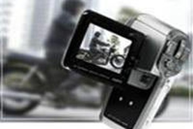 “Súng lục” Xacti C5 của Sanyo