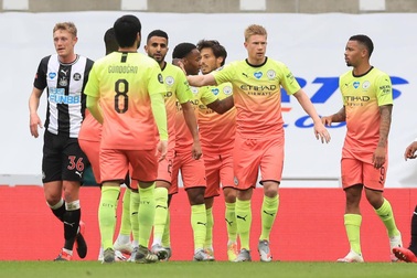 Vượt qua Newcastle, Man City tiến vào bán kết FA Cup