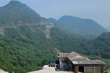 Phát hiện người đàn ông chết trong rừng do gẫy đốt sống cổ