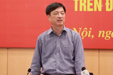 "Công dân ra đời mà Chủ tịch thành phố email chúc mừng, sẽ rất phấn khởi"