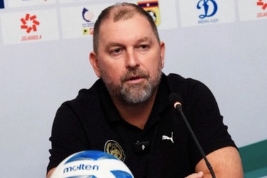 HLV tuyển Malaysia tuyên bố cứng rắn, không quan tâm đến án phạt của FIFA