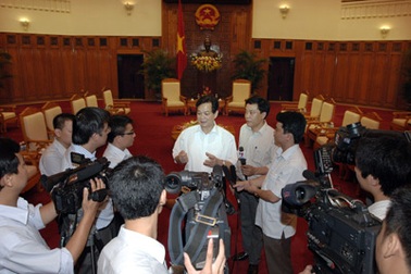 Thủ tướng: Tiếp tục kiềm chế lạm phát, ổn định kinh tế vĩ mô… 