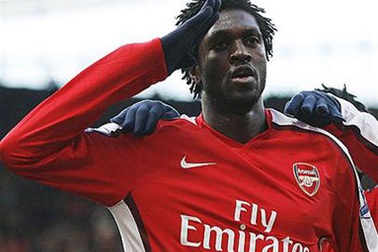 Adebayor chính thức “cập bến” Man City