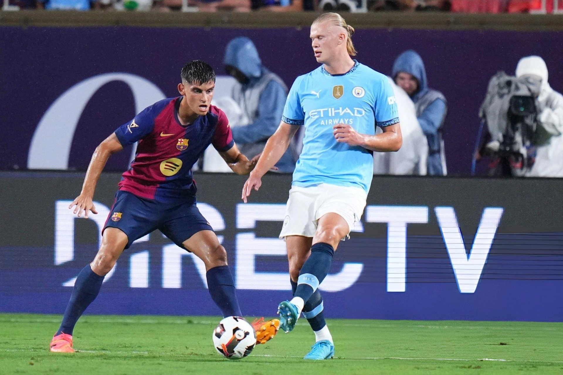 Man City thua Barcelona ở loạt sút luân lưu - 1