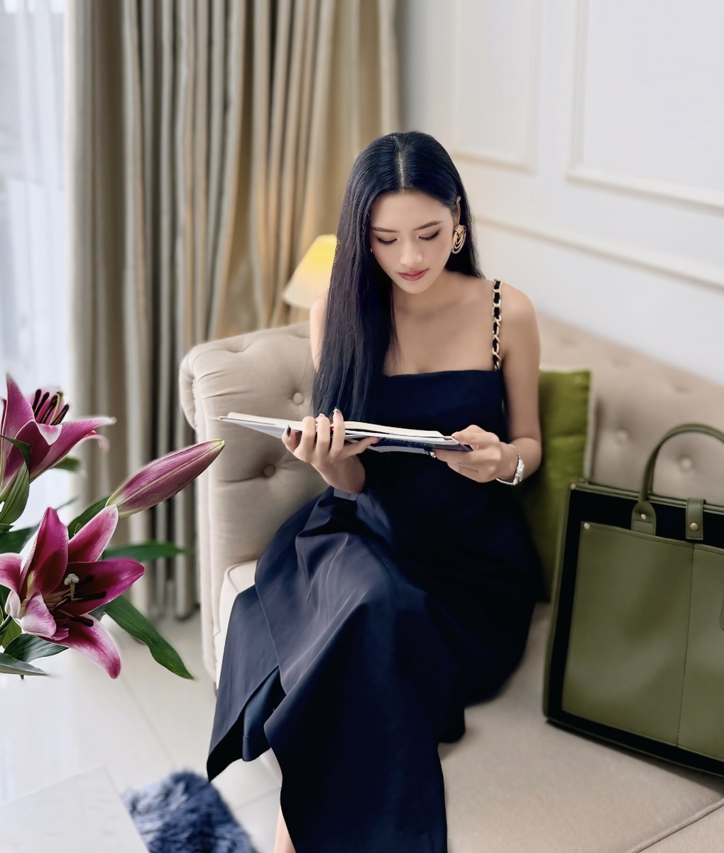 Người đẹp thời trang khoe dáng thon với đầm dạ hội và trang phục thanh lịch - 7 Người đẹp thời trang khoe dáng thon với đầm dạ hội và trang phục thanh lịch - 7