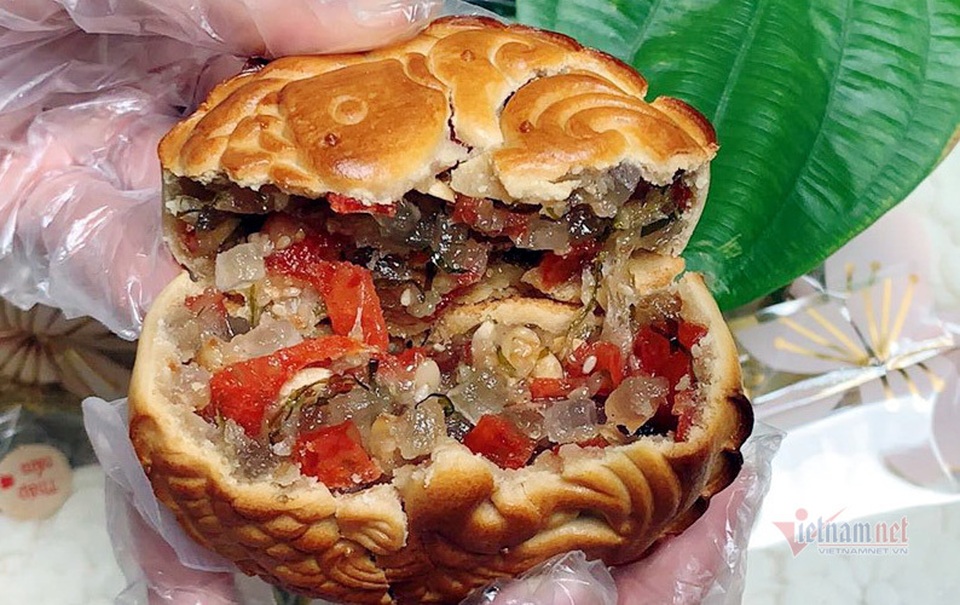 Chính hè nóng 40 độ, rao bán bánh trung thu ngắm trăng hóng gió - 3 Chính hè nóng 40 độ, rao bán bánh trung thu ngắm trăng hóng gió - 3