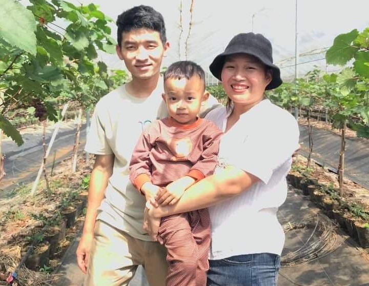 Ông chủ quán cà phê về quê cuốc đất trồng nho, dâu tây ở Quảng Trị - 5 Ông chủ quán cà phê về quê cuốc đất trồng nho, dâu tây ở Quảng Trị - 5