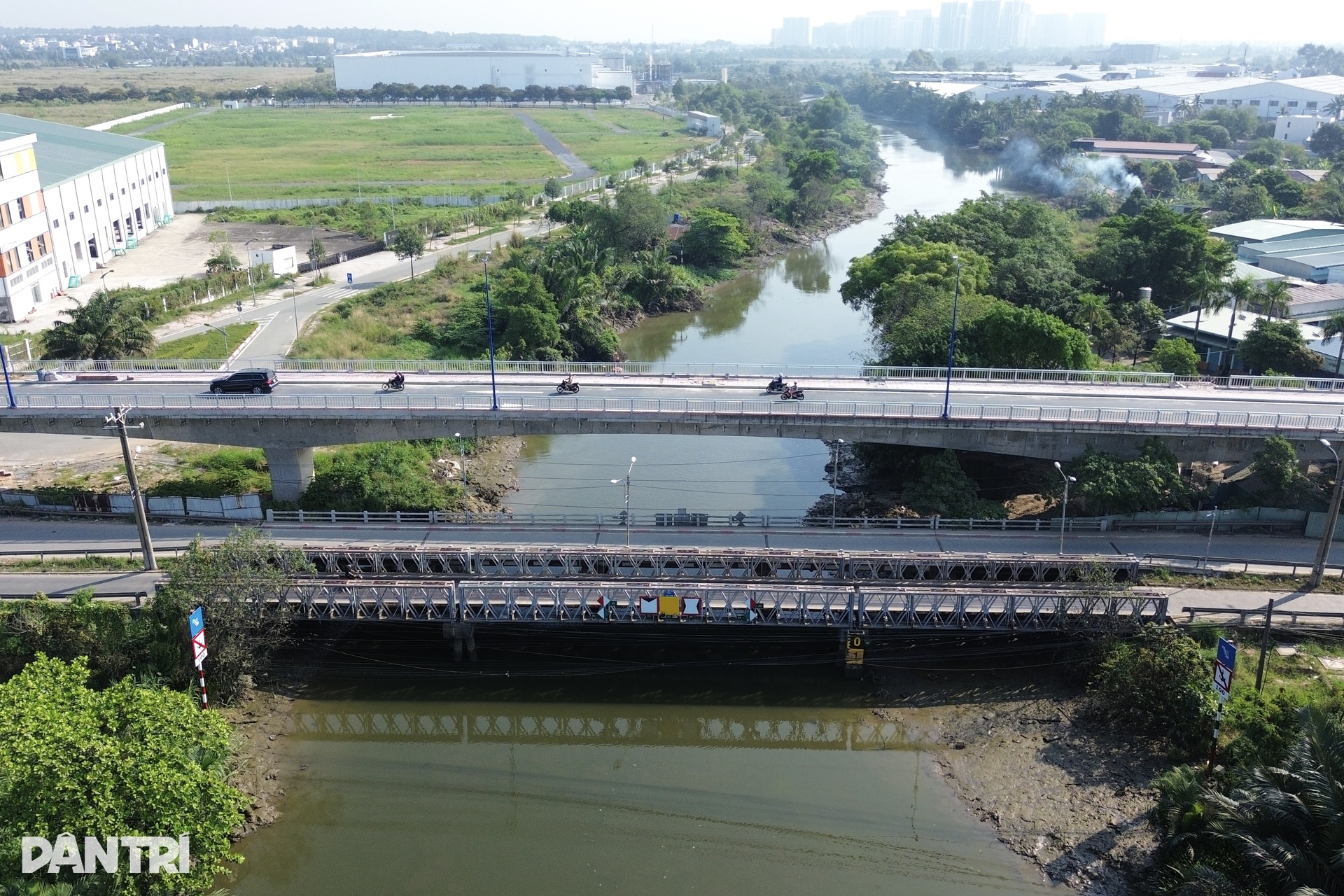 Thông xe một nhánh cầu Tăng Long ở TPHCM, người dân hy vọng hết cảnh kẹt xe - 9 Thông xe một nhánh cầu Tăng Long ở TPHCM, người dân hy vọng hết cảnh kẹt xe - 9