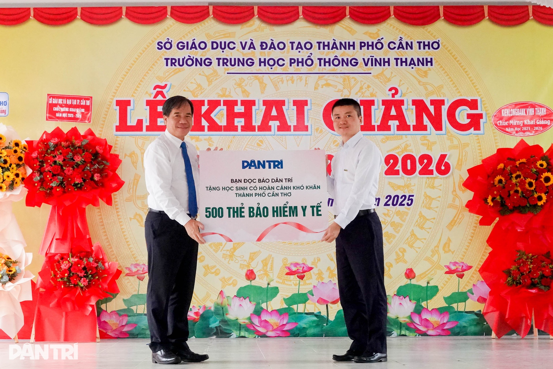 Không khí rộn ràng, hân hoan trong ngày khai giảng trên toàn quốc - 10