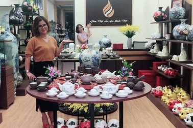 Lan tỏa tinh hoa gốm sứ Bát Tràng nơi đất Tổ