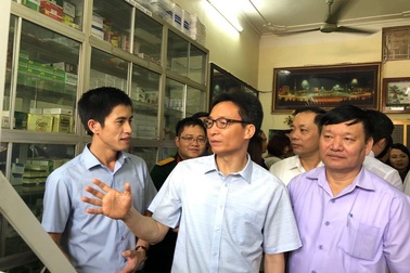 Bộ trưởng Y tế: Việt Nam sẽ “chia tay” hình ảnh mua thuốc dễ như mua rau