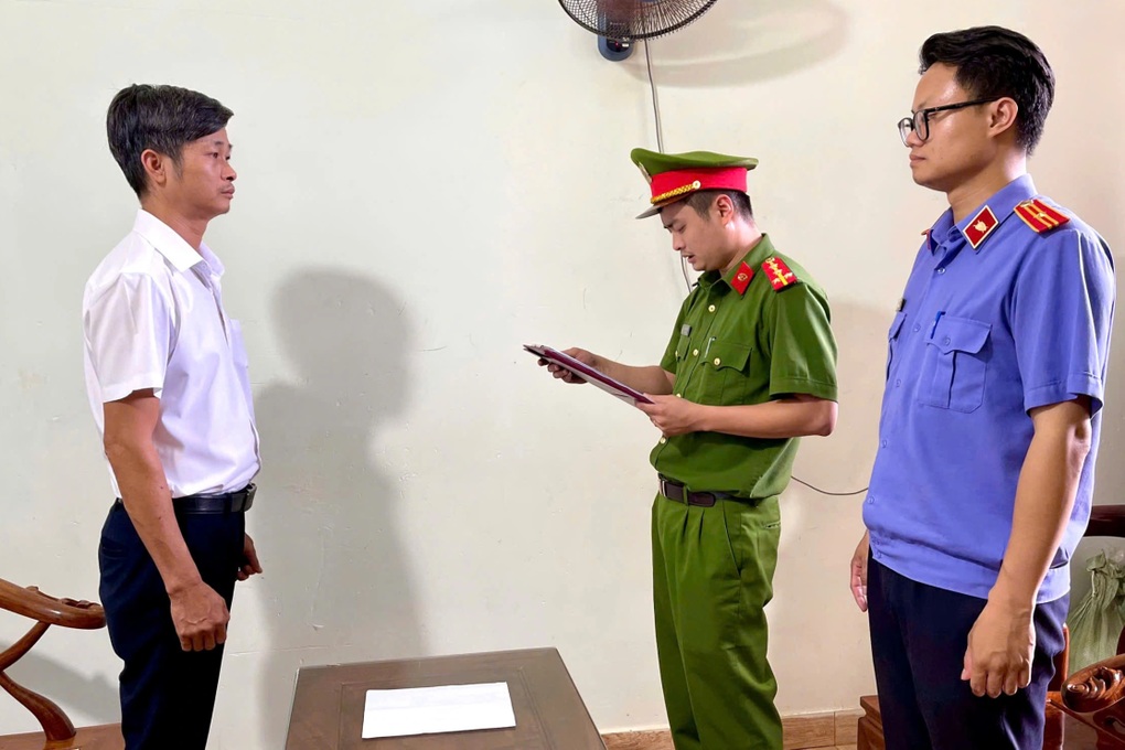 Đất quy hoạch công viên hoá đất tư, nguyên phó chủ tịch huyện bị khởi tố - 2 Đất quy hoạch công viên hoá đất tư, nguyên phó chủ tịch huyện bị khởi tố - 2