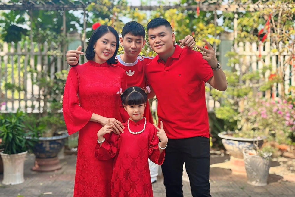 Lê Phương nói về 8 năm hôn nhân: Tôi đã tìm được cha cho con mình - 1 Lê Phương nói về 8 năm hôn nhân: Tôi đã tìm được cha cho con mình - 1