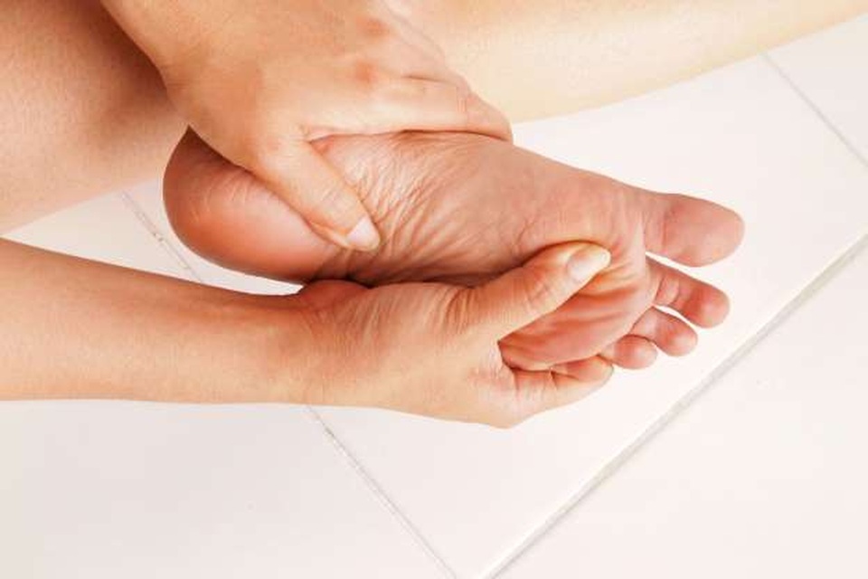 Bàn chân tiết lộ 10 dấu hiệu kín đáo của bệnh - 2 Bàn chân tiết lộ 10 dấu hiệu kín đáo của bệnh - 2