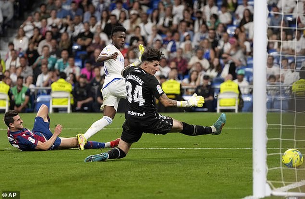 Vinicius lập hat-trick, Real Madrid thắng với tỷ số tennis - 5 Vinicius lập hat-trick, Real Madrid thắng với tỷ số tennis - 5