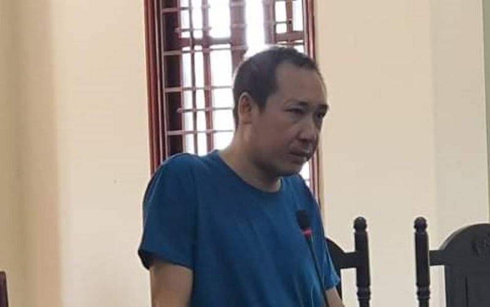 Cần Thơ: Sợ vợ bỏ, bạo hành con, quay clip gửi vợ gây áp lực - 1 Cần Thơ: Sợ vợ bỏ, bạo hành con, quay clip gửi vợ gây áp lực - 1