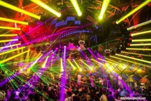 Quảng Ninh cho mở lại karaoke, vũ trường, massage ở TP Uông Bí