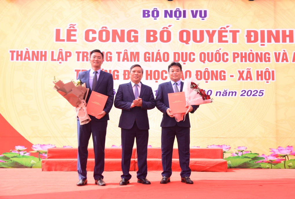 Trường Đại học Lao động - Xã hội ra mắt Trung tâm Giáo dục Quốc phòng và An ninh - 5 Trường Đại học Lao động - Xã hội ra mắt Trung tâm Giáo dục Quốc phòng và An ninh - 5