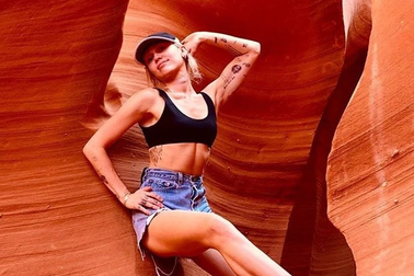 Miley Cyrus xuống cân, hốc hác sau khi chia tay chồng