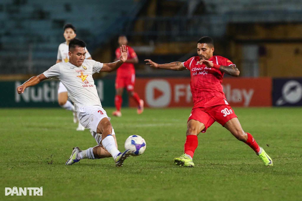 Quang Hải ghi bàn, CLB Công an Hà Nội bám sát đội đầu bảng Ninh Bình - 1