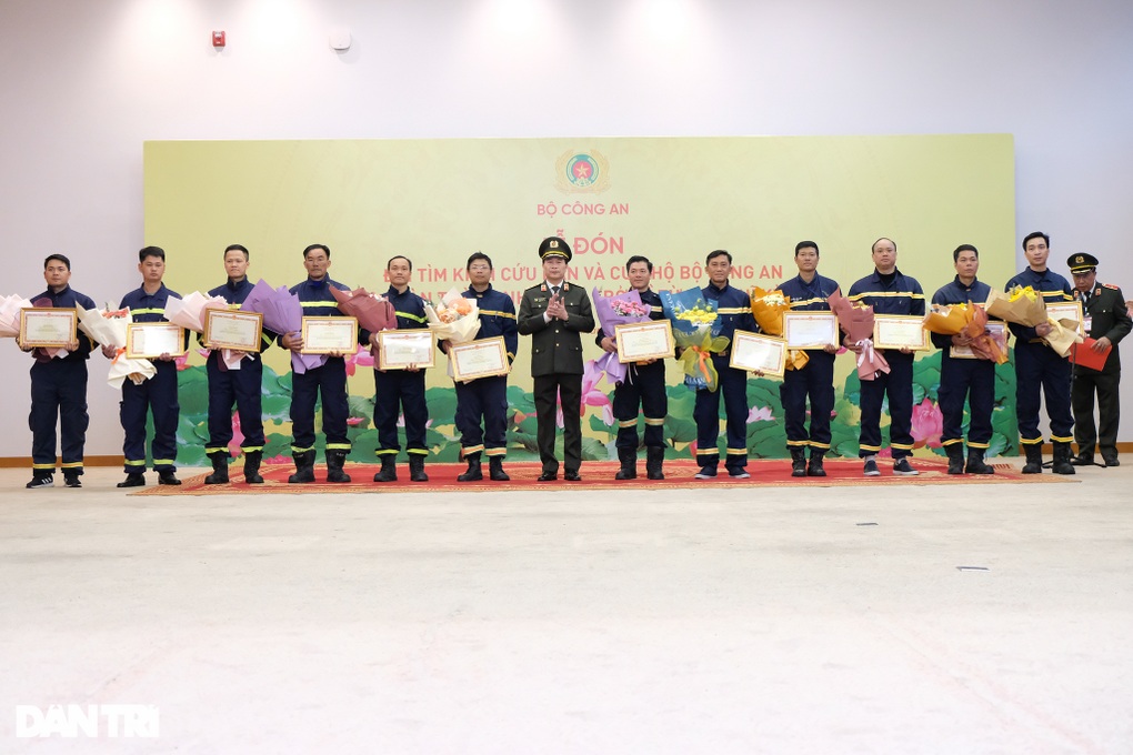 Trung tá công an kể giây phút giải cứu người mắc kẹt ở Thổ Nhĩ Kỳ - 1 Trung tá công an kể giây phút giải cứu người mắc kẹt ở Thổ Nhĩ Kỳ - 1