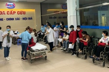 Hải Phòng: 30 công nhân phải nhập viện sau bữa ăn tối