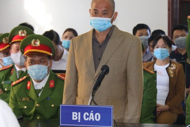 Bị cáo giết người để trục lợi bảo hiểm bất ngờ thay đổi lời khai trước tòa