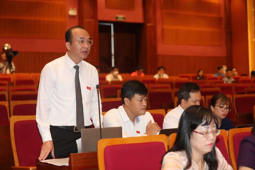 Đại biểu Quảng Ninh truy gắt việc chậm giải ngân đầu tư công - 1 Đại biểu Quảng Ninh truy gắt việc chậm giải ngân đầu tư công - 1