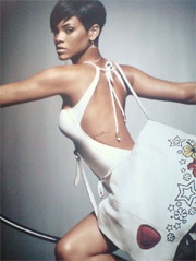Rihanna diện bikini “hợp tác” với Gucci ủng hộ UNICEF