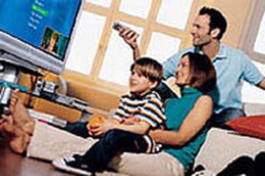 Truyền hình Internet khởi sắc nhưng khó khăn vẫn chồng chất