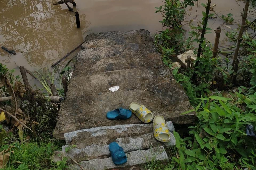 3 trẻ tử vong khi tắm ao - 1