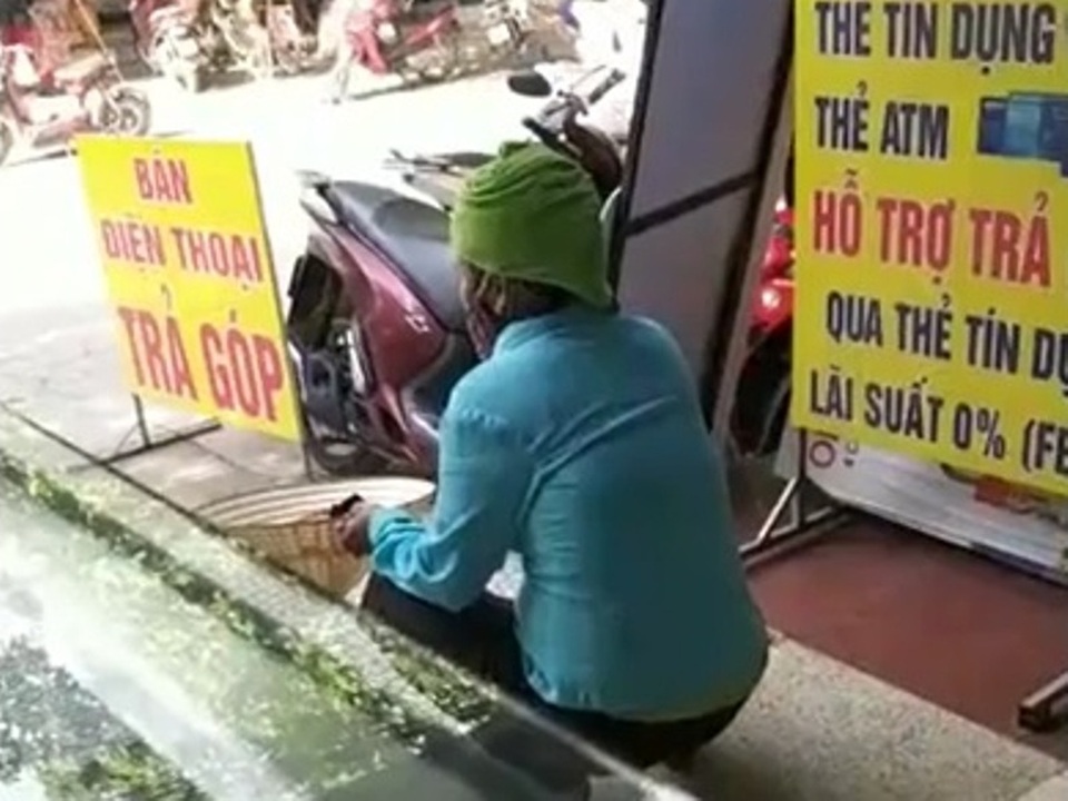 Người phụ nữ được tán dương người bán hàng có tâm nhất Việt Nam - 2 Người phụ nữ được tán dương người bán hàng có tâm nhất Việt Nam - 2