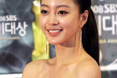 Sao Hàn thướt tha trên thảm đỏ