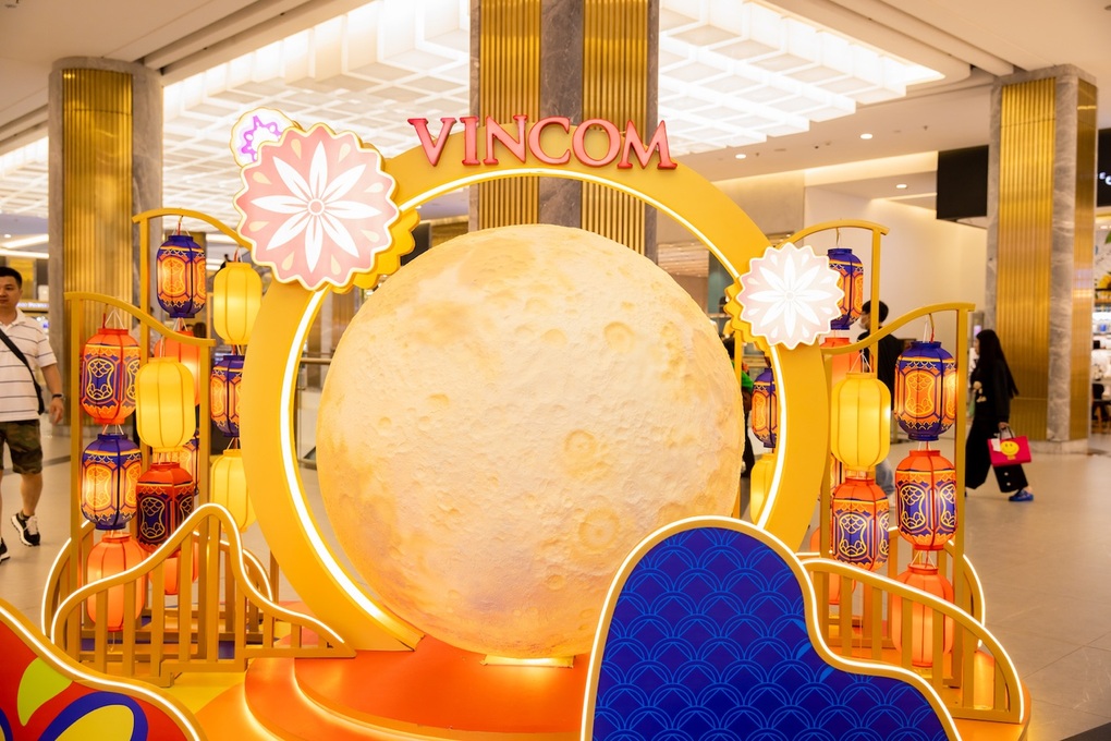 Vincom khởi động lễ hội Tươi màu sắc Việt, vui tiệc đoàn viên - 7 Vincom khởi động lễ hội Tươi màu sắc Việt, vui tiệc đoàn viên - 7