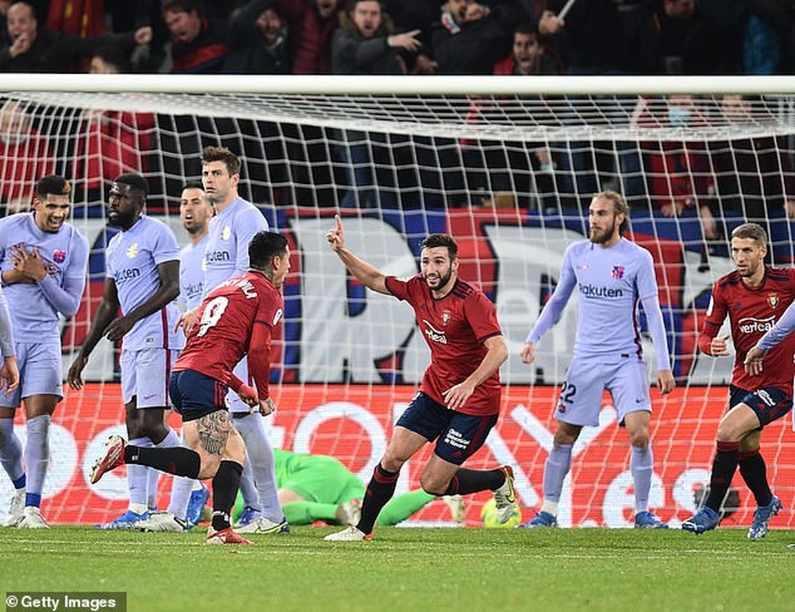 Real Madrid đánh bại Atletico, Barcelona chìm sâu vào khủng hoảng - 12 Real Madrid đánh bại Atletico, Barcelona chìm sâu vào khủng hoảng - 12