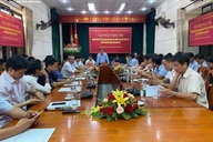 Có nên duy trì chuyện tặng quà đại hội?