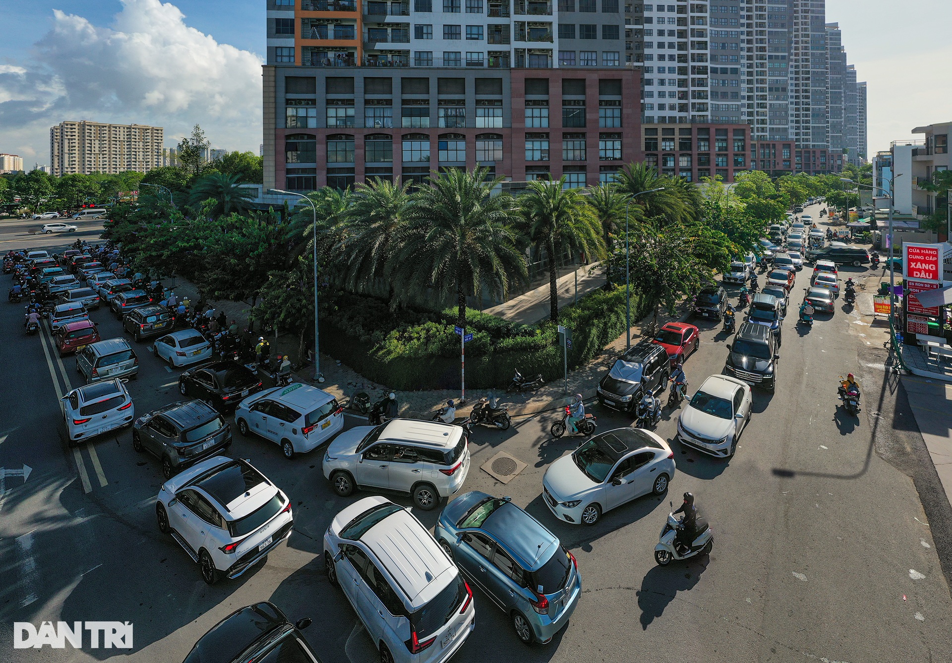 Đổi lộ trình nút giao An Phú, đường D2 lại kẹt vì lòng đường bị thu hẹp - 6 Đổi lộ trình nút giao An Phú, đường D2 lại kẹt vì lòng đường bị thu hẹp - 6