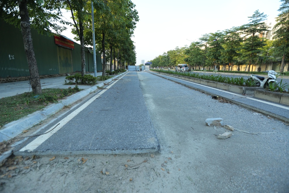 Nhếch nhác, nhem nhuốc trên đại lộ nghìn tỷ giữa thủ đô - 12 Nhếch nhác, nhem nhuốc trên đại lộ nghìn tỷ giữa thủ đô - 12
