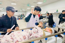 Vụ sập trần ở trường học: Nữ sinh 16 tuổi bị liệt vận động và cảm giác